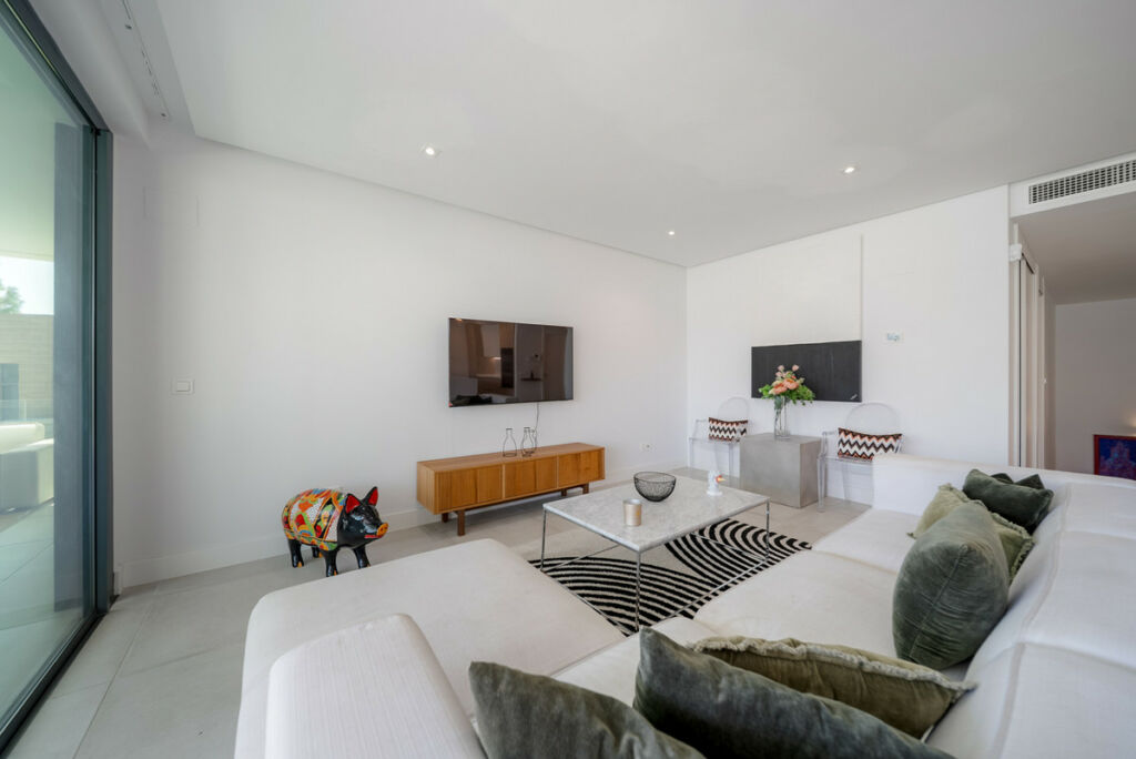 Duplex Cabopino Málaga - image 19