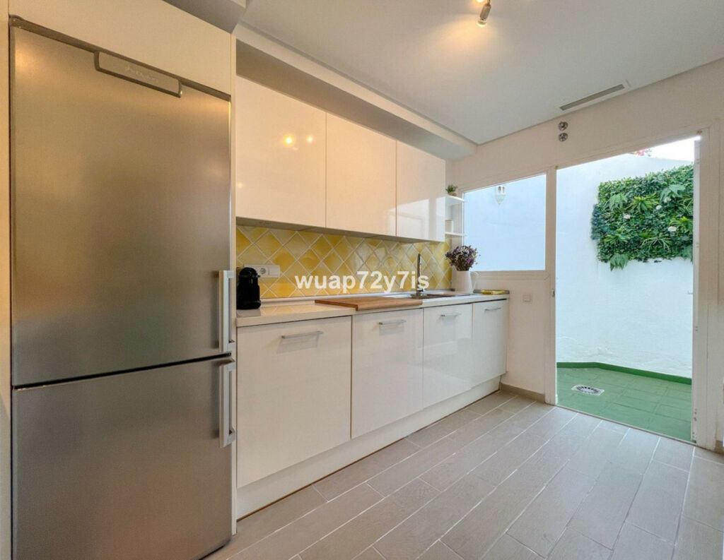 Townhouse Sierra Blanca Málaga - image 23