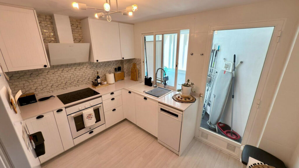 Middle Floor Apartment Altea Alicante - image 19