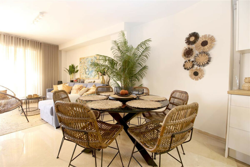 Middle Floor Apartment Estepona Málaga - image 19