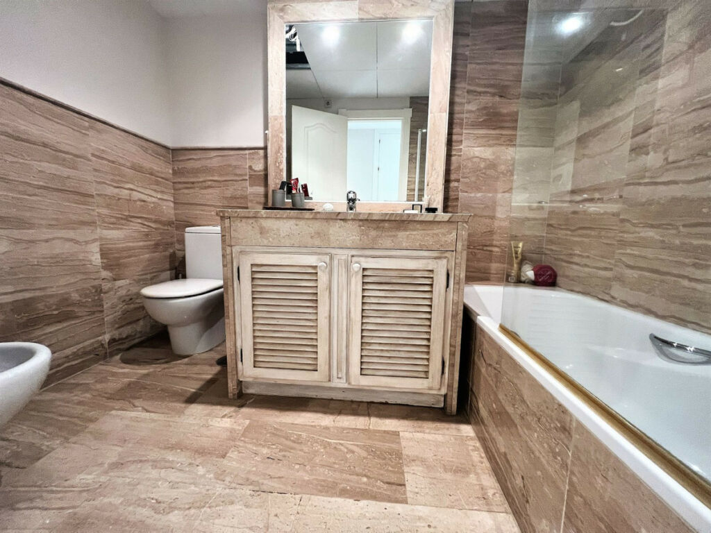 Middle Floor Apartment Guadalmina Baja Málaga - image 19