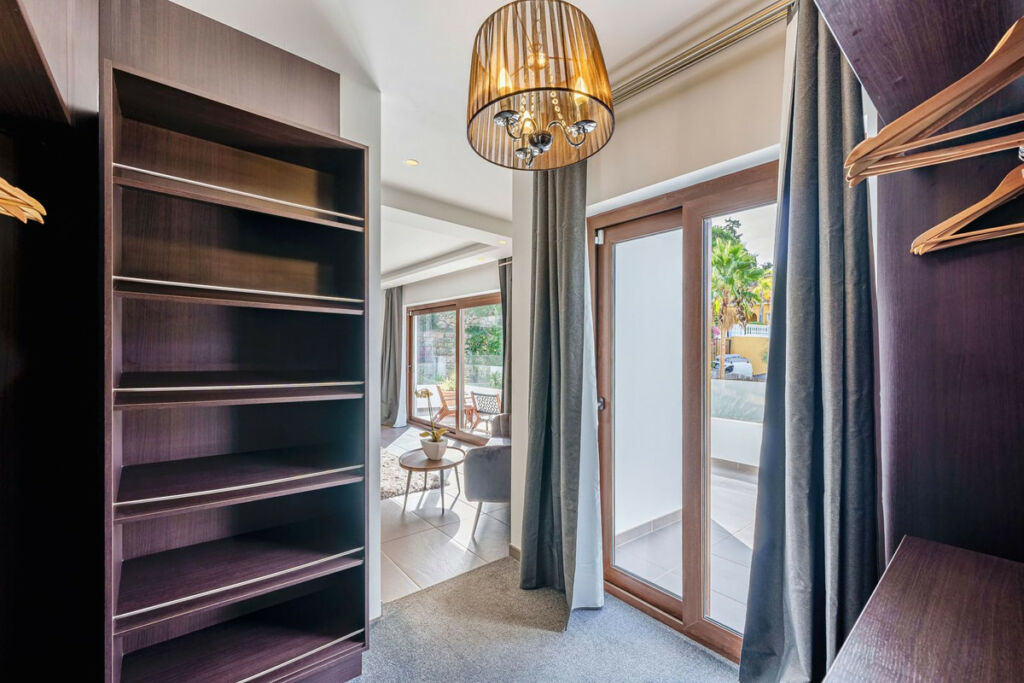 Detached Villa Marbella Málaga - image 19