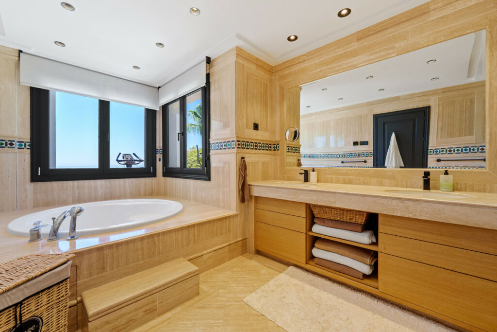 Penthouse Duplex The Golden Mile Málaga - image 19