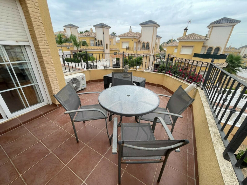 Detached Villa Algorfa Alicante - image 18