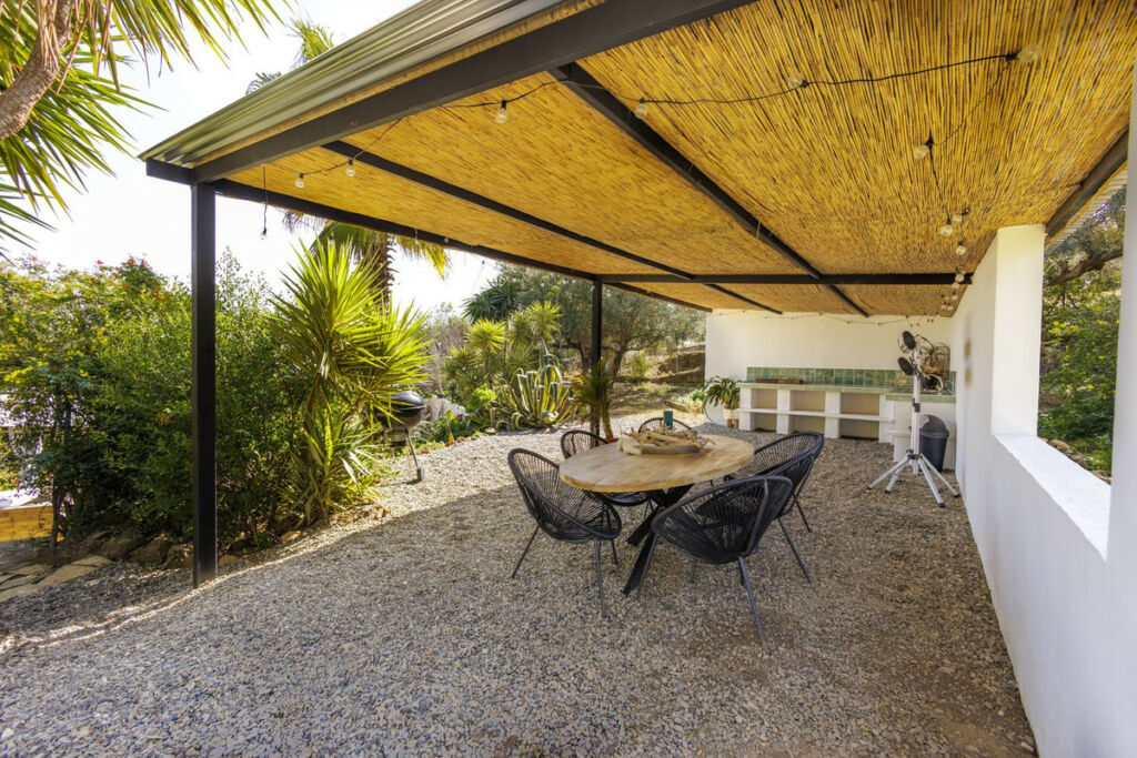 Detached Villa Riogordo Málaga - image 19
