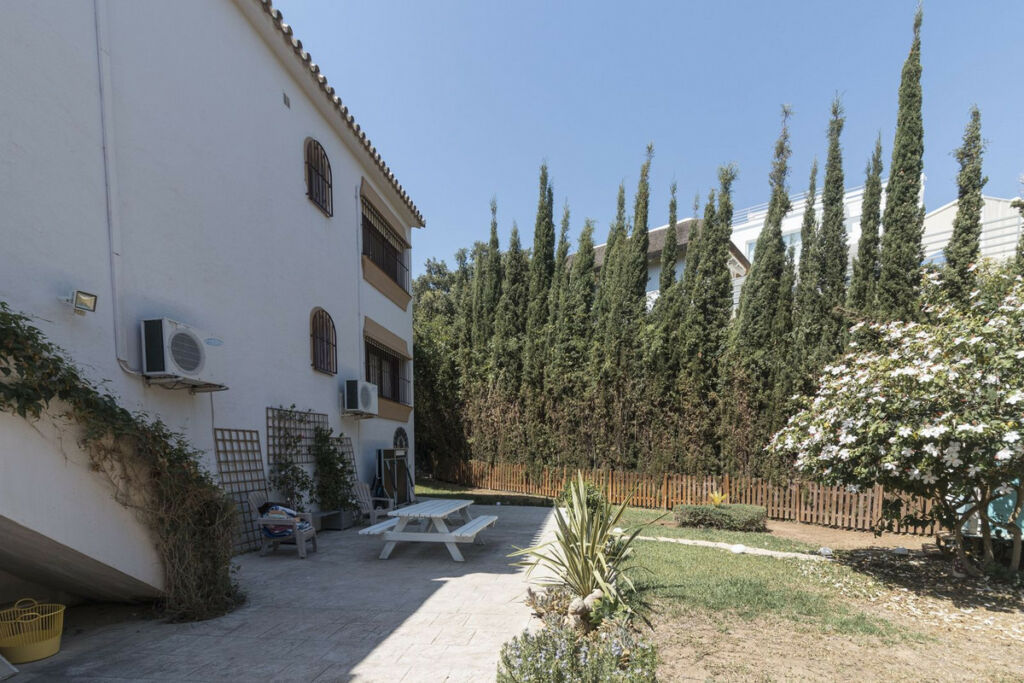 Detached Villa El Rosario Málaga - image 19
