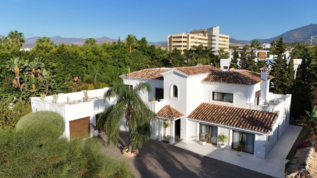 Detached Villa Atalaya Málaga - image 19