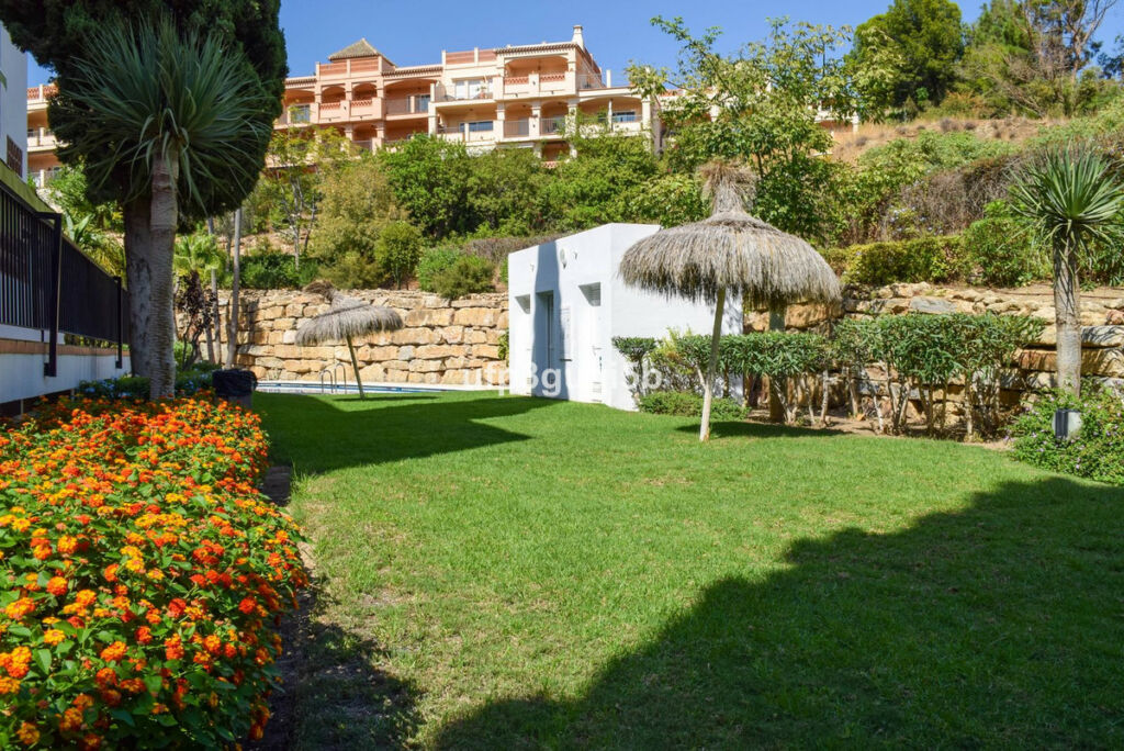Top Floor Apartment Torrequebrada Málaga - image 19