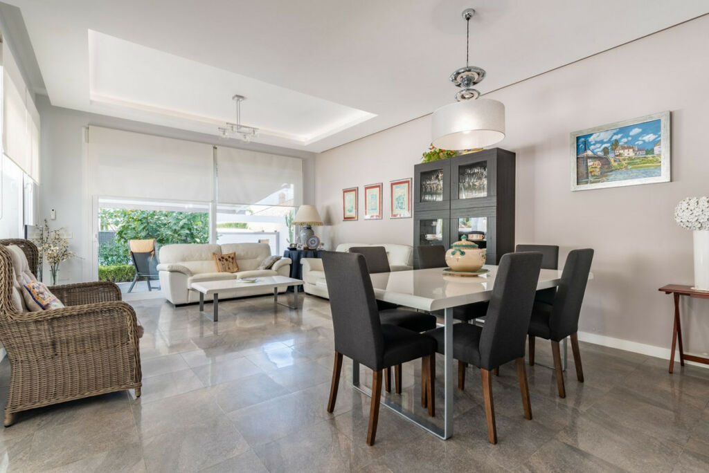 Detached Villa Marbella Málaga - image 19