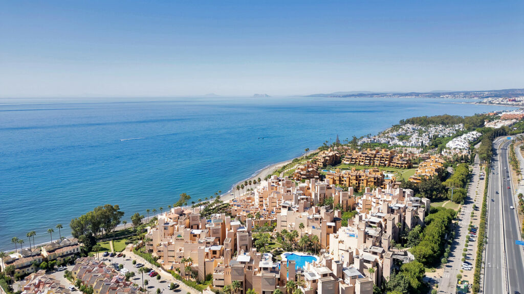 Middle Floor Apartment Estepona Málaga - image 19