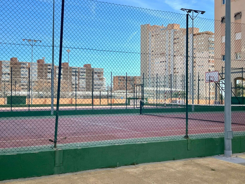 Middle Floor Apartment El Campello Alicante - image 19