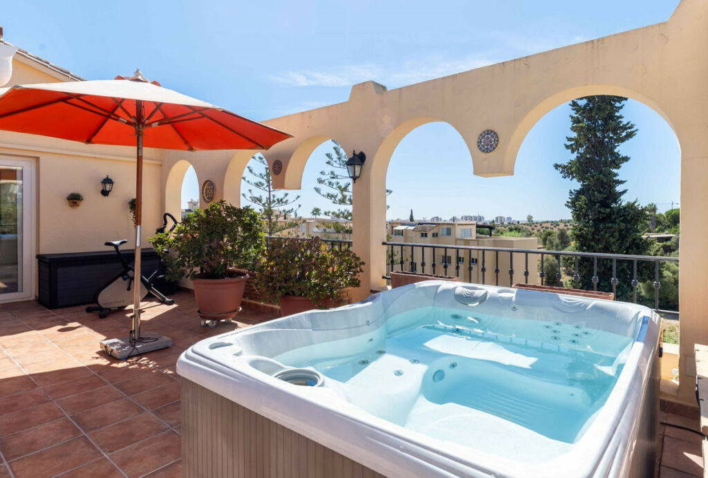 Penthouse Sierrezuela Málaga - image 19