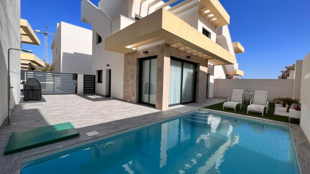 Detached Villa Los Montesinos Alicante - image 19