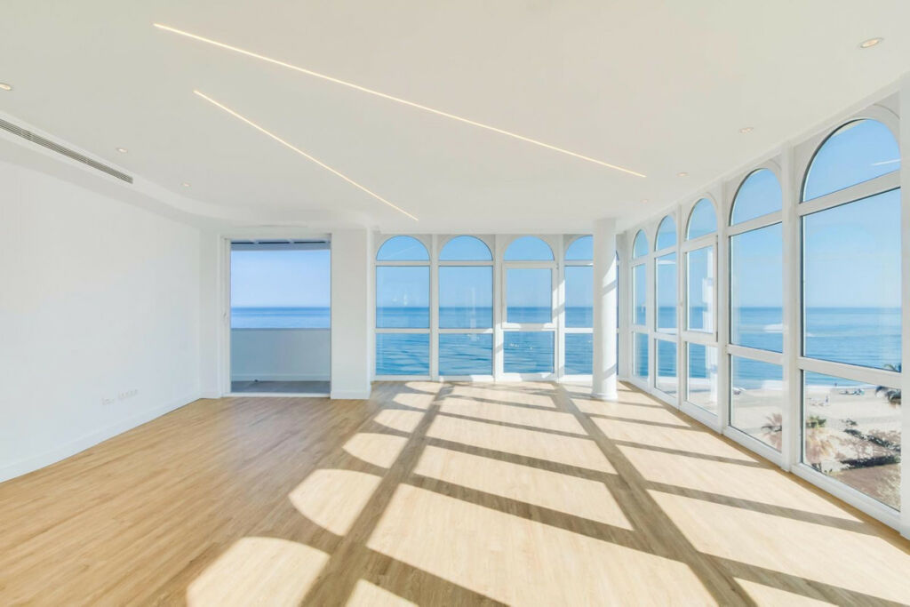 Penthouse Estepona Málaga - image 19