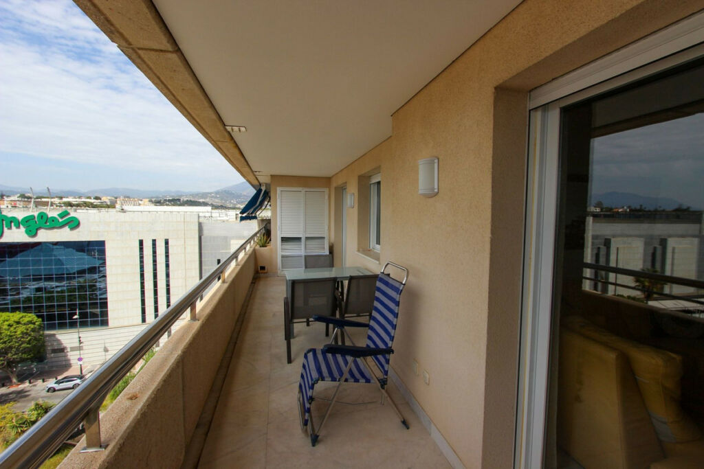 Middle Floor Apartment Puerto Banús Málaga - image 19