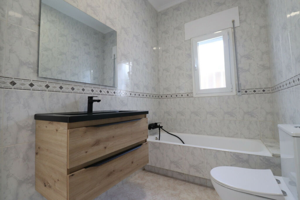 Detached Villa Dona Pepa Alicante - image 19