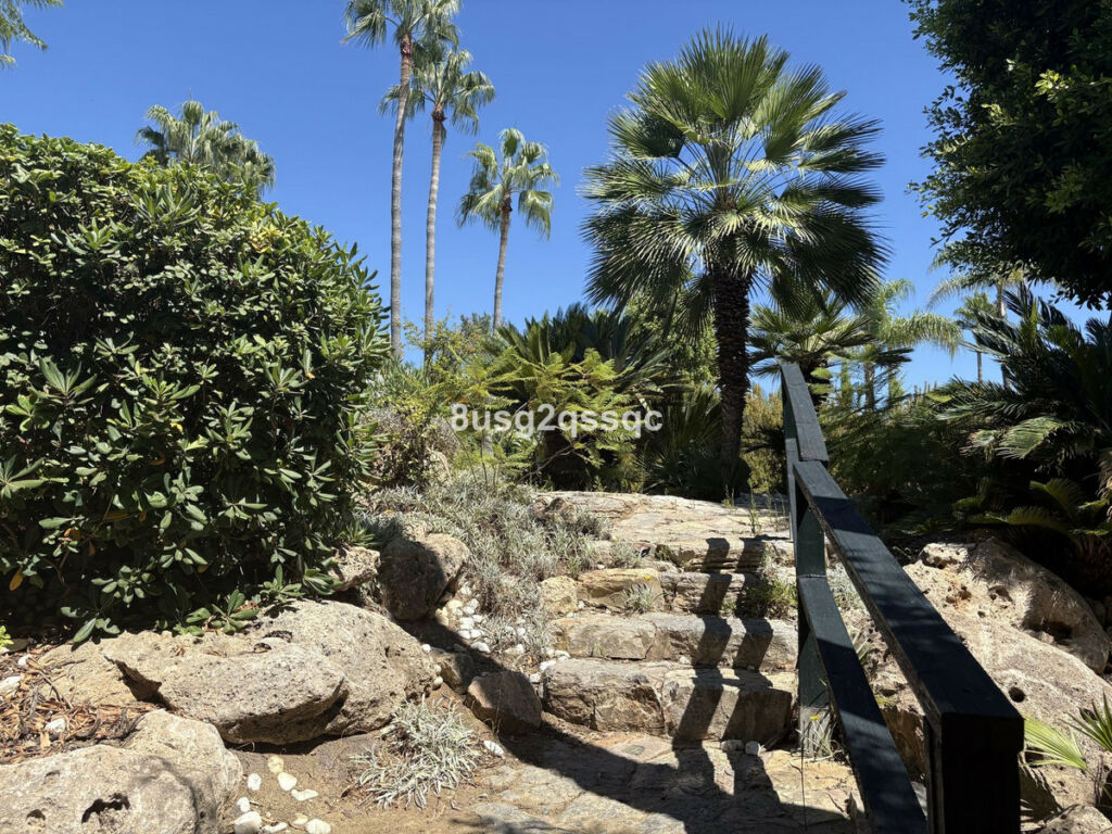 Semi-Detached House Bel Air Málaga - image 19