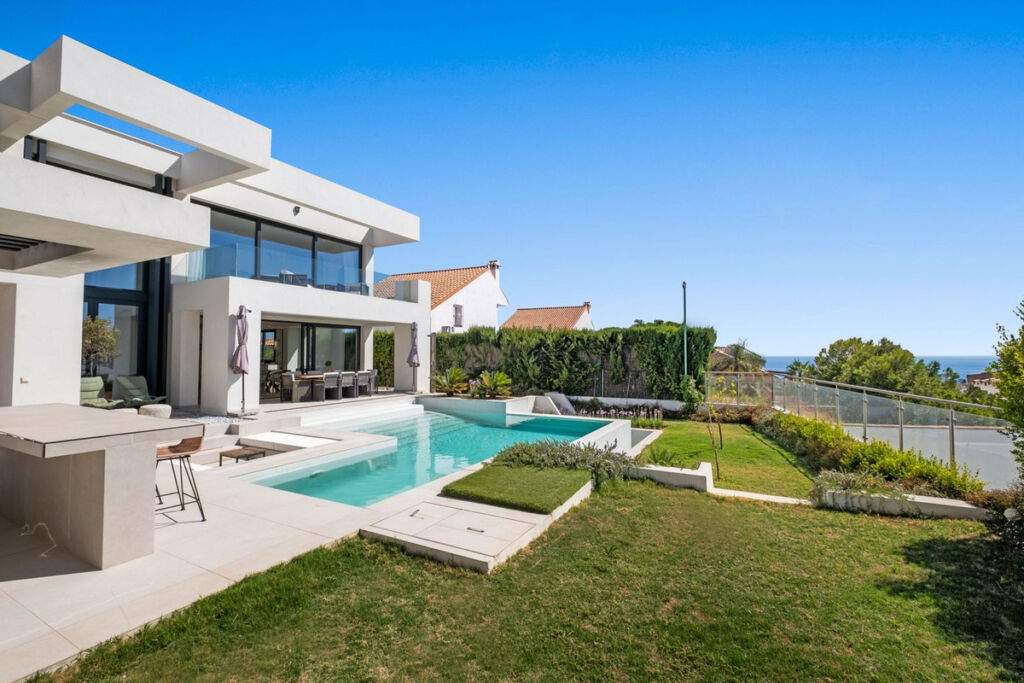 Detached Villa Riviera del Sol Málaga - image 19