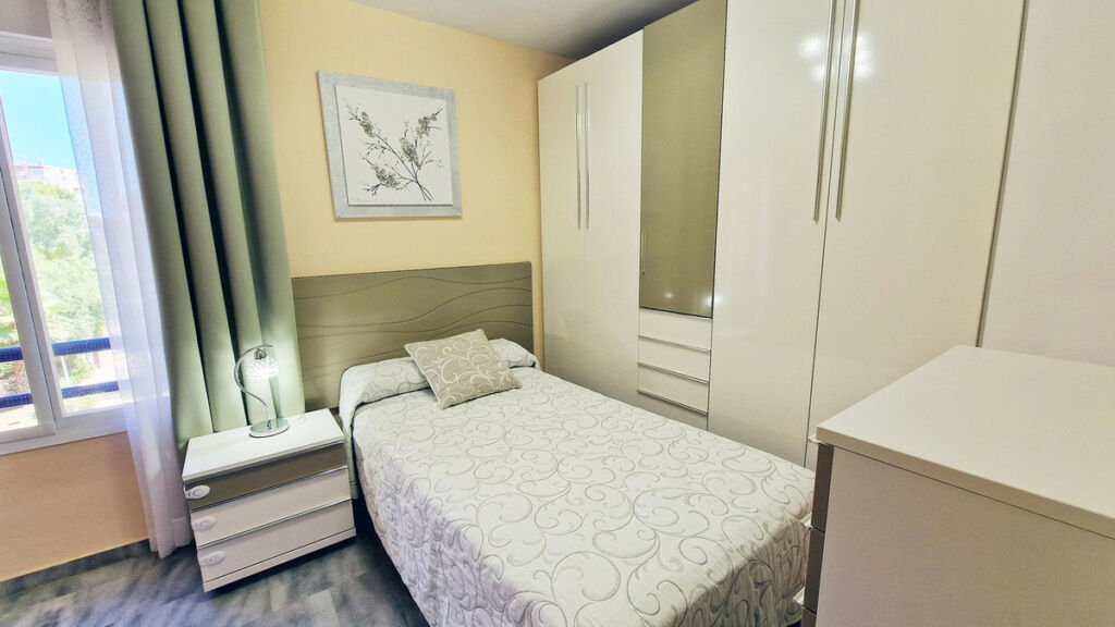 Middle Floor Apartment Benalmadena Málaga - image 19