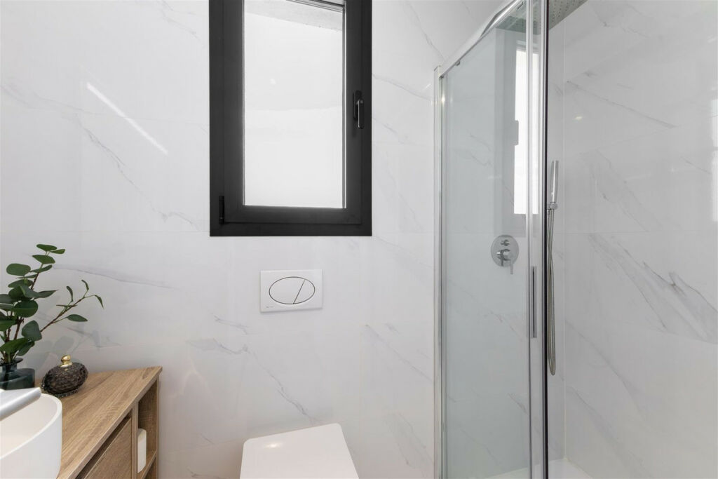 Middle Floor Apartment Higueron Málaga - image 19