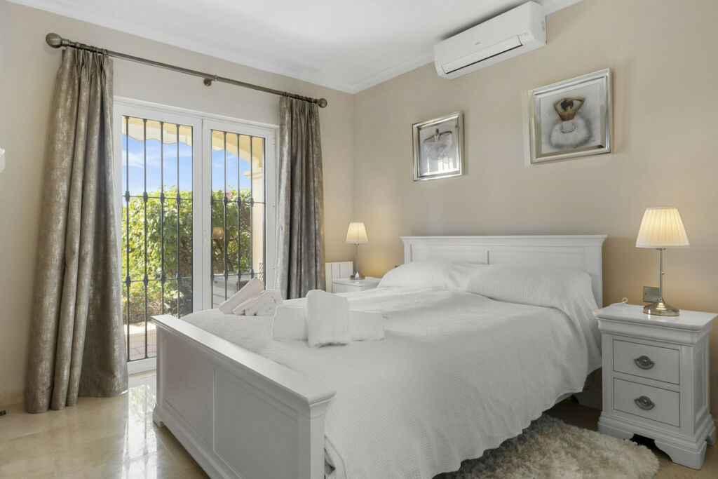 Ground Floor Apartment La Quinta Málaga - image 19