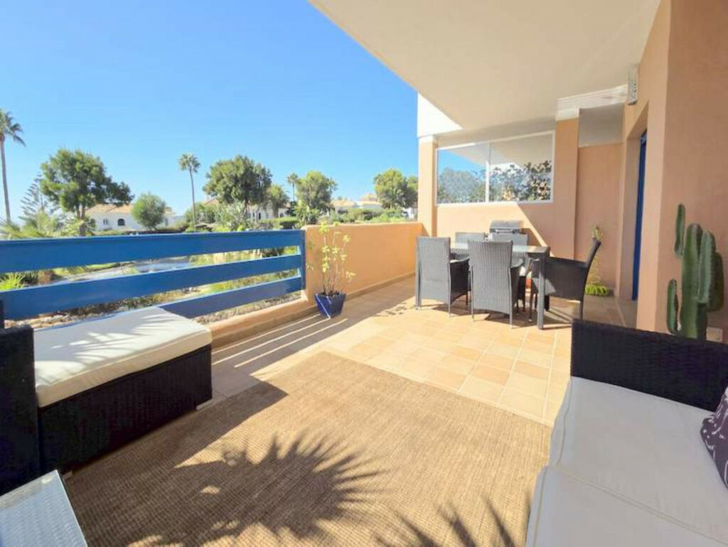 Ground Floor Apartment La Duquesa Málaga - image 19
