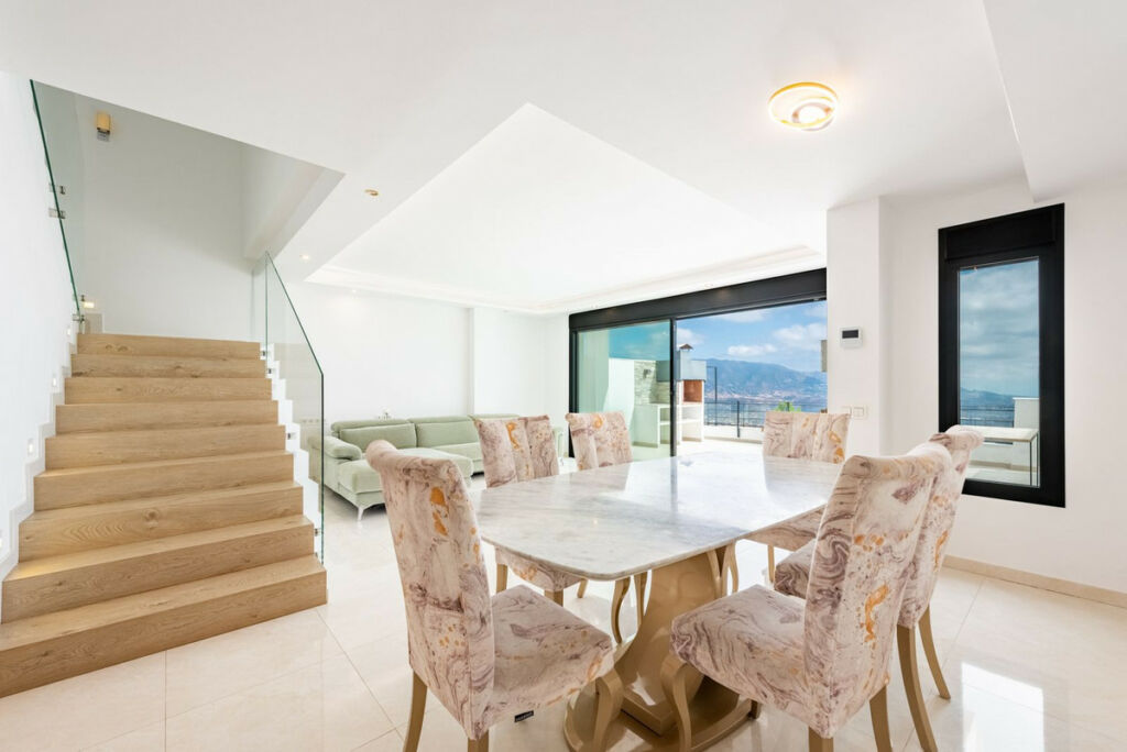 Townhouse La Mairena Málaga - image 19