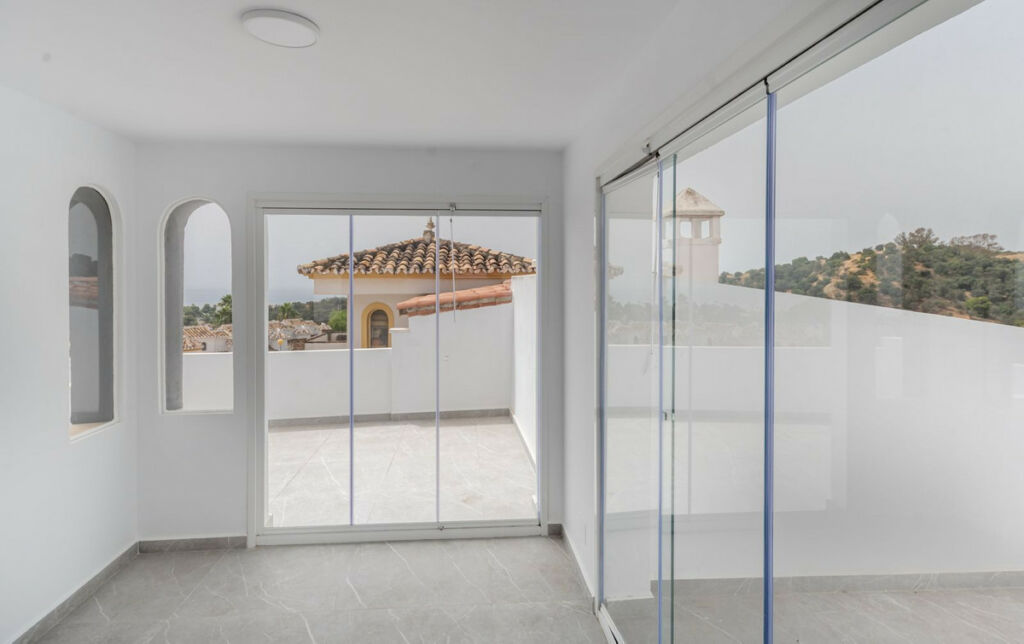 Townhouse Calahonda Málaga - image 19