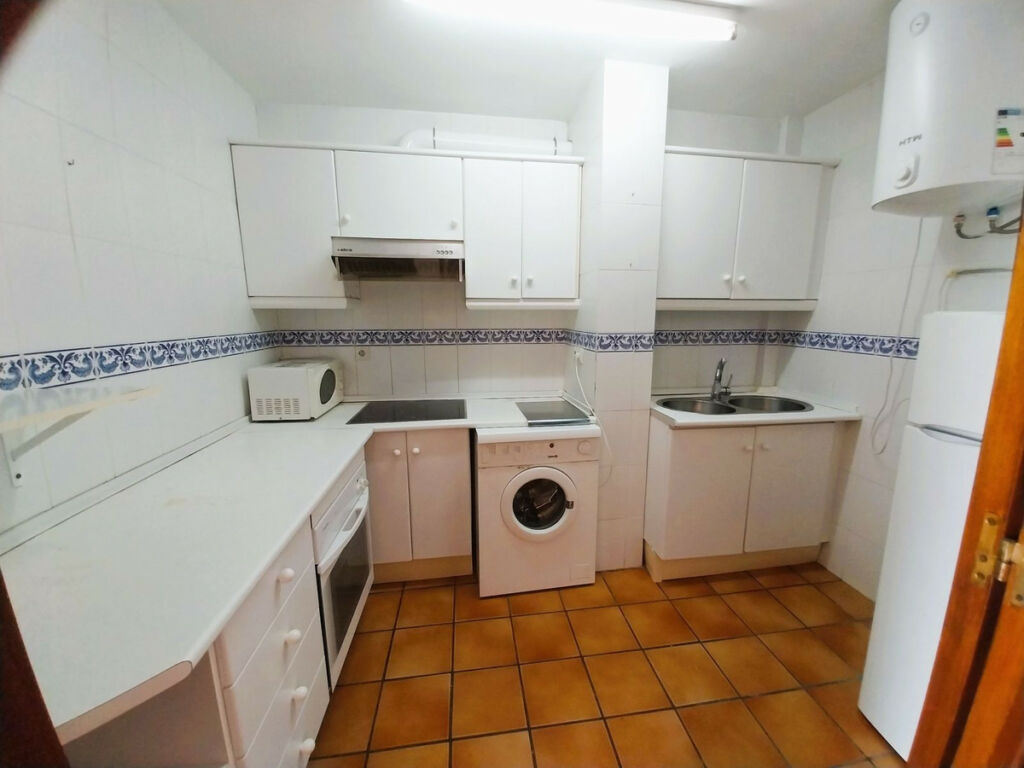 Middle Floor Apartment Calahonda Málaga - image 20