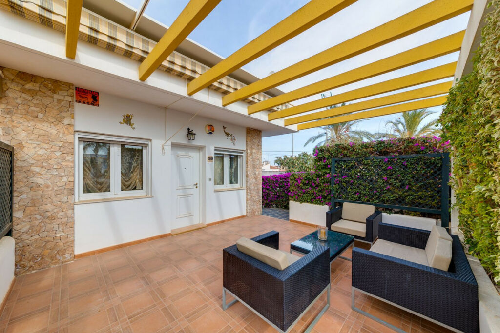 Bungalow Mil Palmeras Alicante - image 16