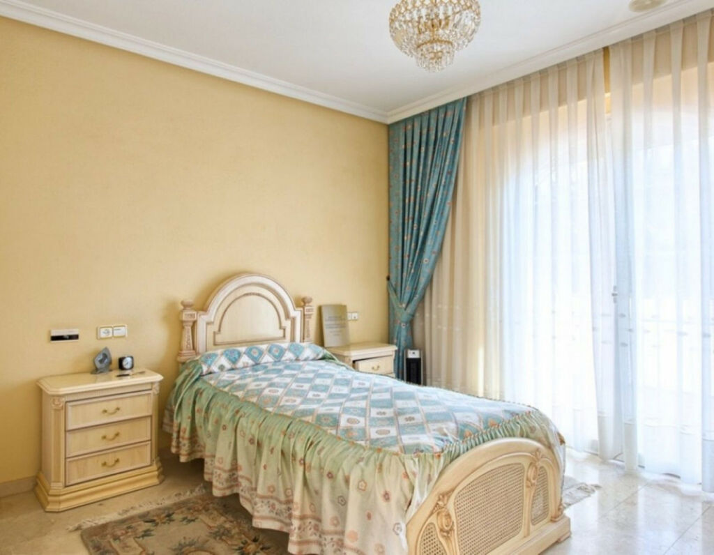 Detached Villa Torrequebrada Málaga - image 19
