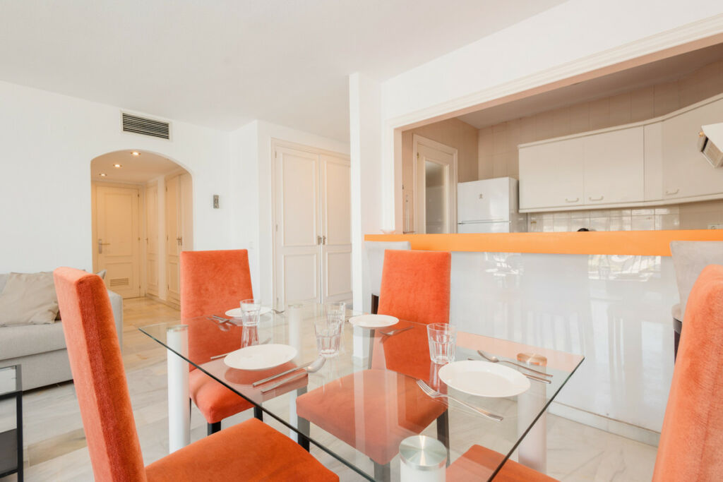 Middle Floor Apartment Puerto Banús Málaga - image 19