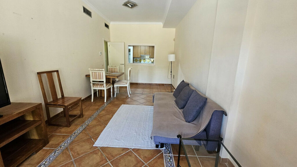 Middle Floor Apartment Estepona Málaga - image 19