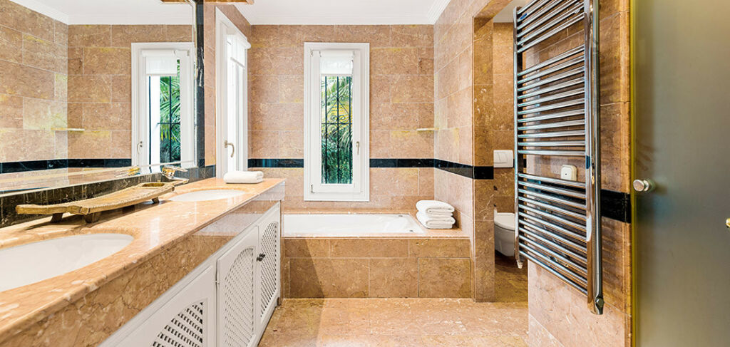 Detached Villa Nueva Andalucía Málaga - image 19
