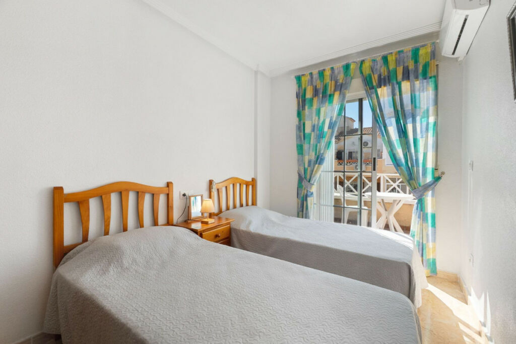 Townhouse Torrevieja Alicante - image 19