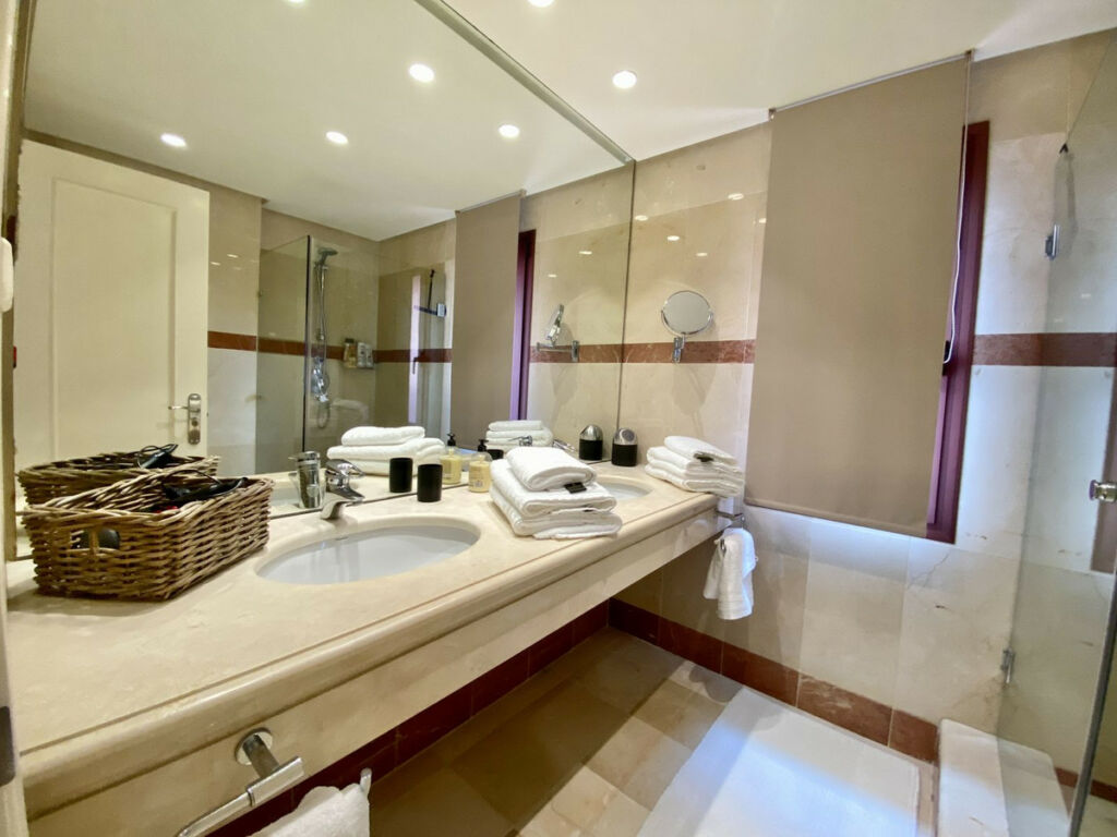 Middle Floor Apartment Estepona Málaga - image 19
