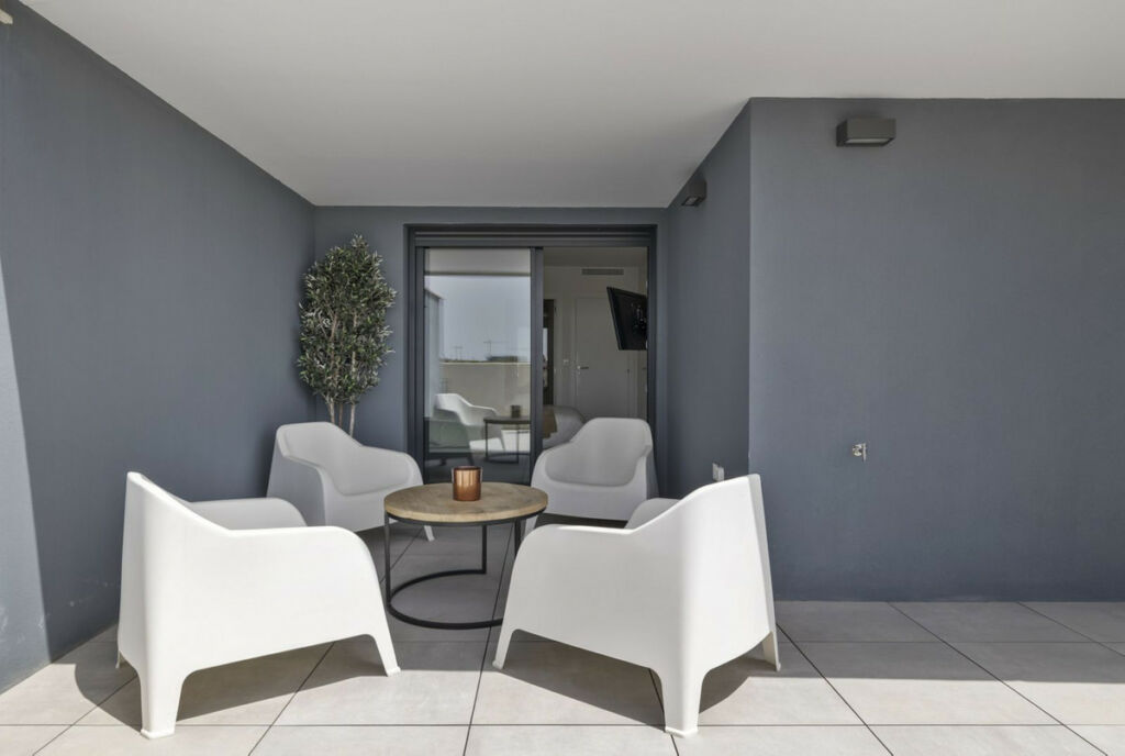 Middle Floor Apartment Selwo Málaga - image 19