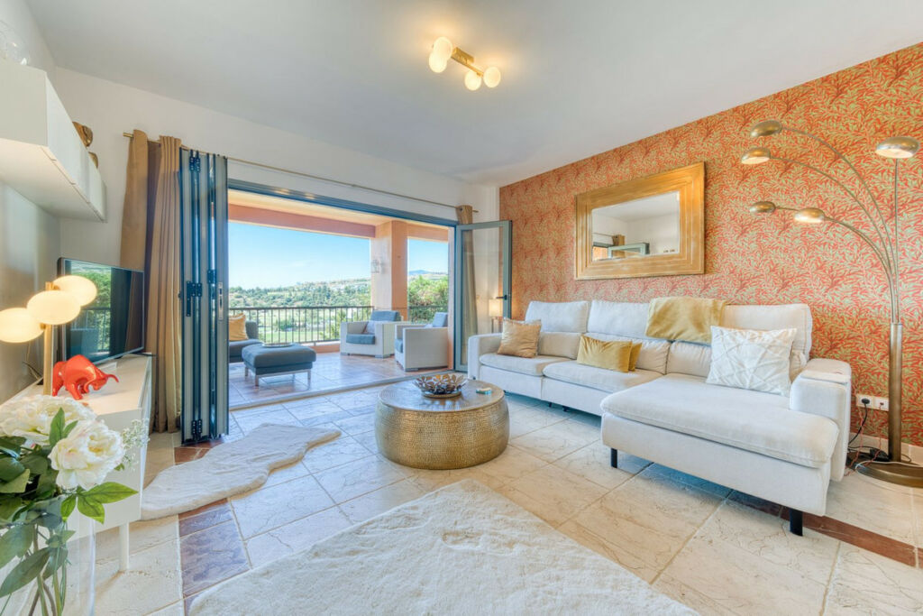 Middle Floor Apartment Estepona Málaga - image 19