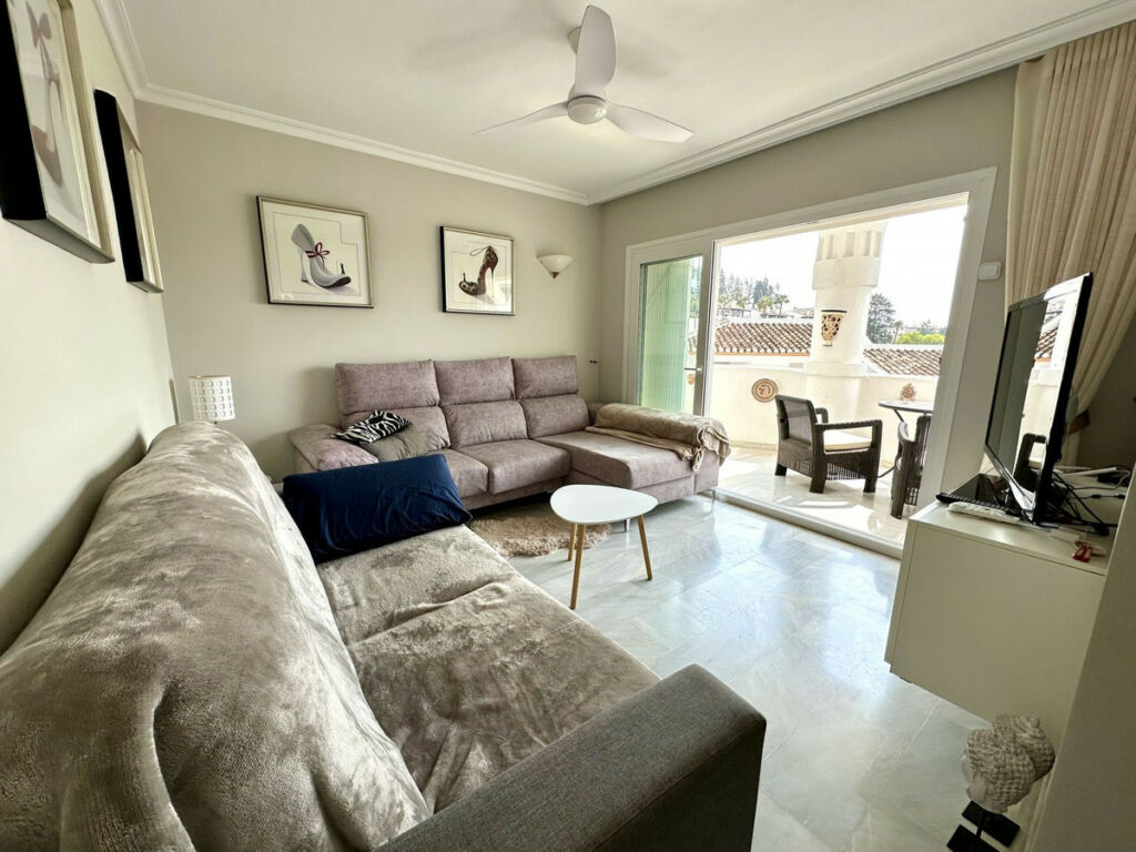 Ground Floor Apartment Calahonda Málaga - image 2