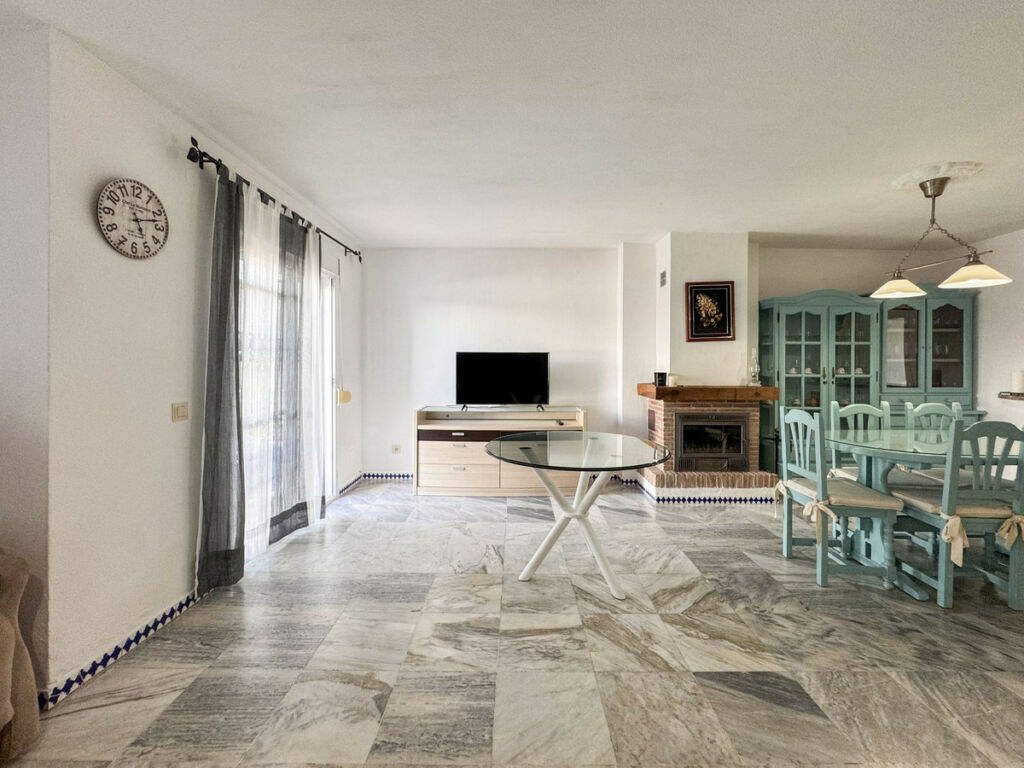 Townhouse Manilva Málaga - image 16