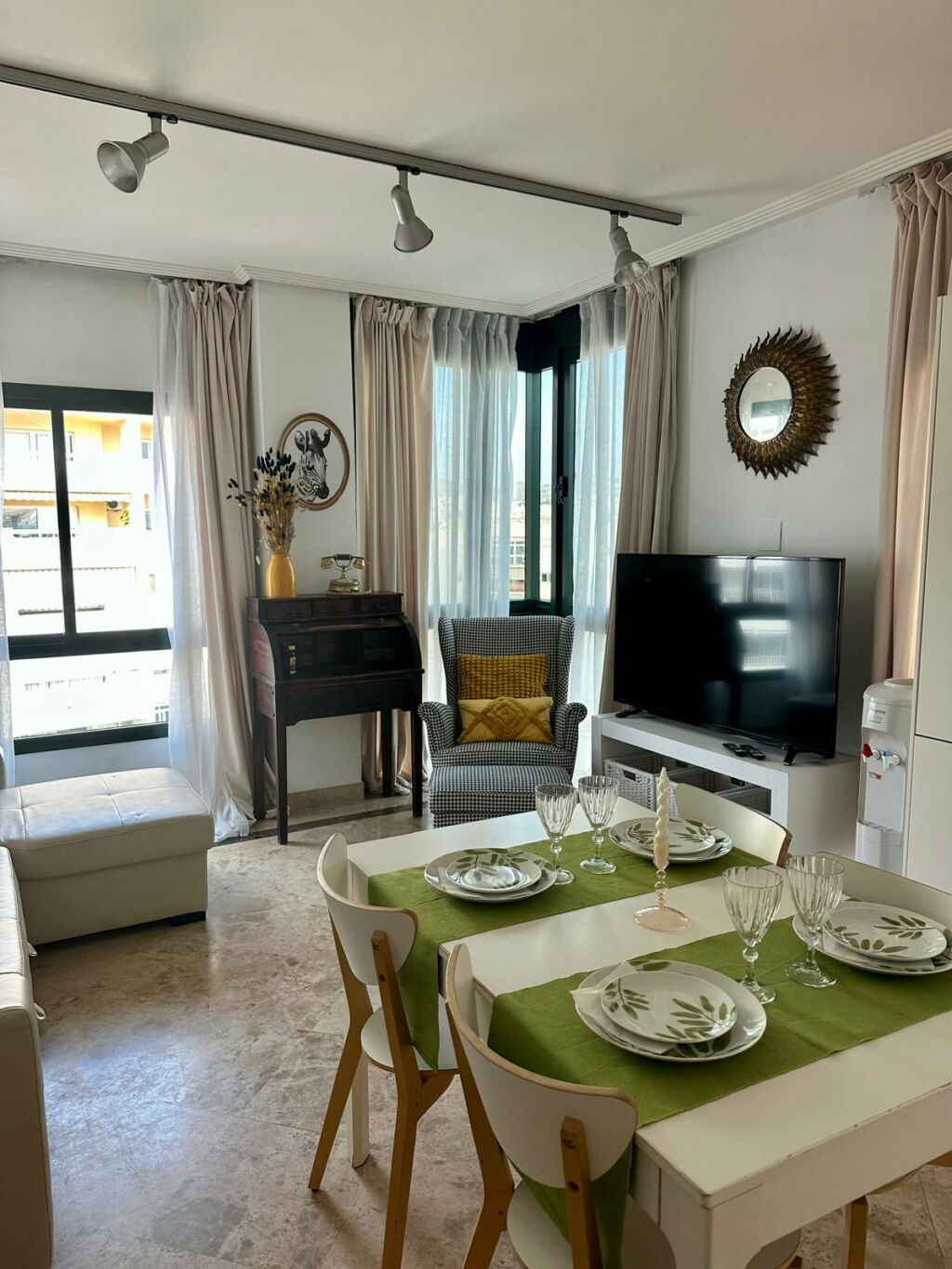 Middle Floor Apartment Marbella Málaga - image 2