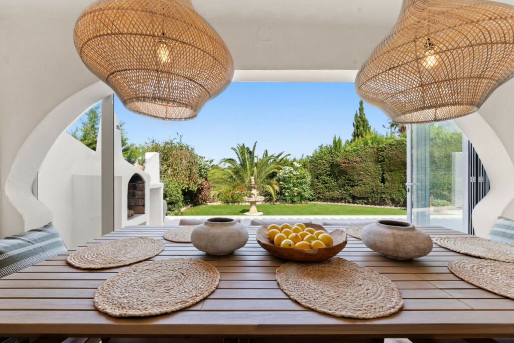 Detached Villa El Chaparral Málaga - image 3