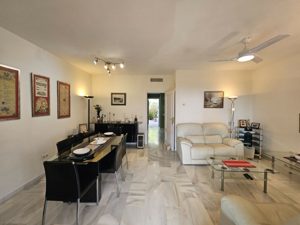 Ground Floor Apartment Miraflores Málaga - image 2
