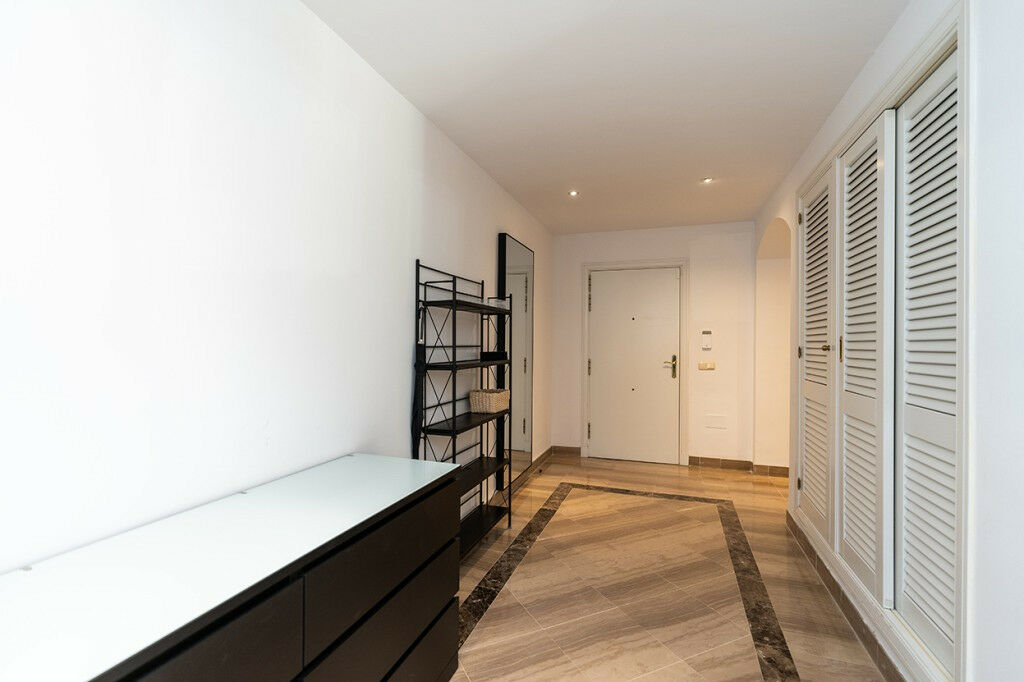 Ground Floor Apartment Marbella Málaga - image 2