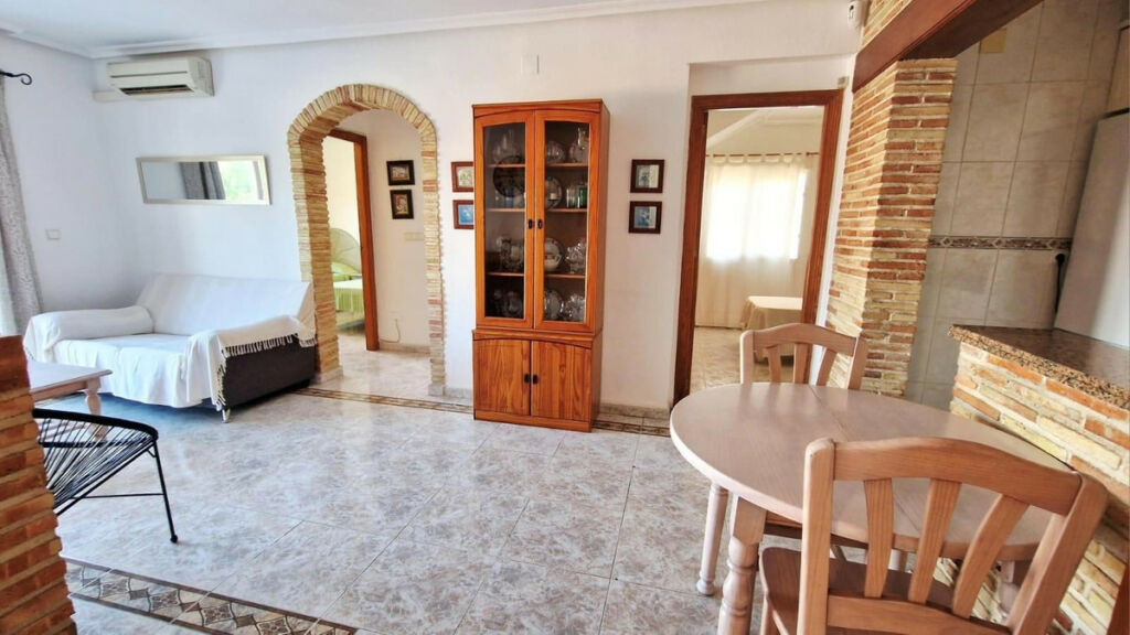 Townhouse La Zenia Alicante - image 2