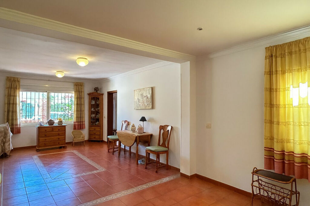 Semi-Detached House Fuengirola Málaga - image 2