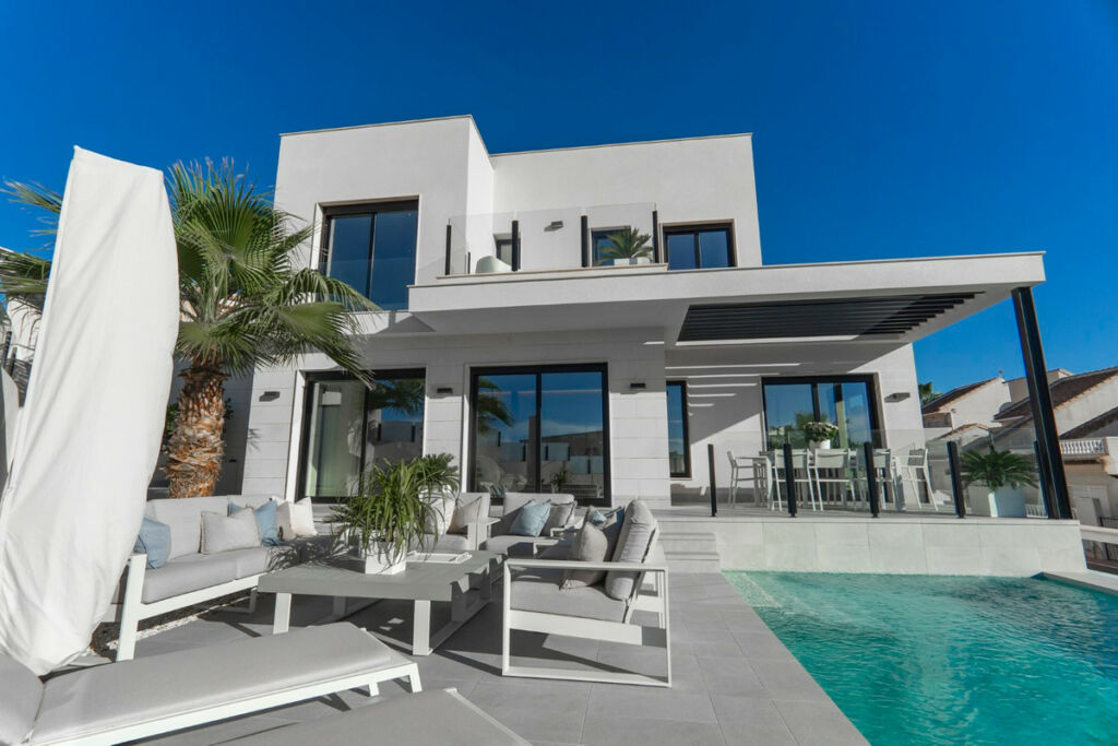 Detached Villa Ciudad Quesada Alicante - image 2