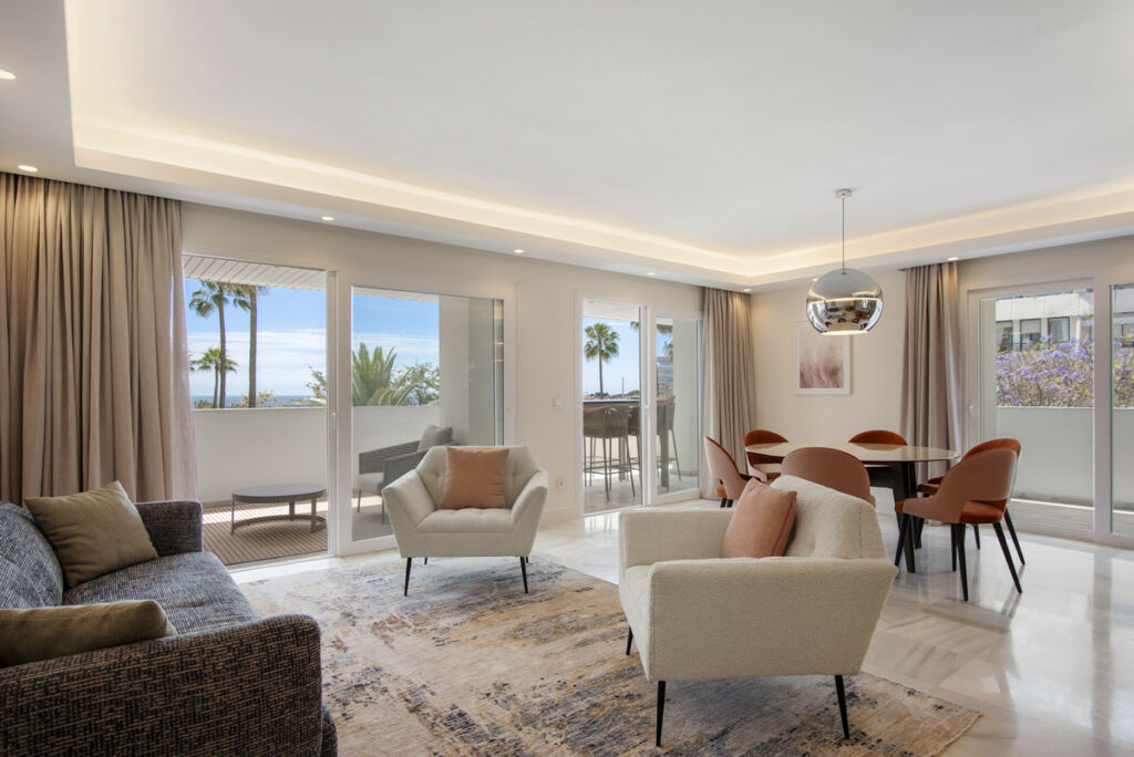 Middle Floor Apartment Marbella Málaga - image 2