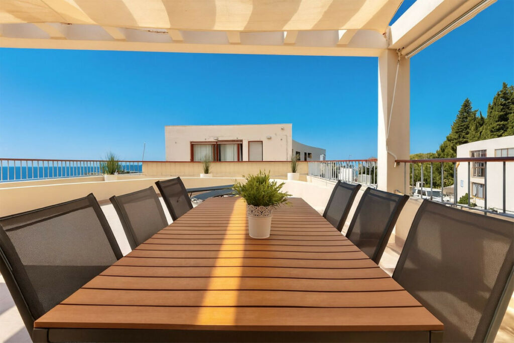 Penthouse Altos de los Monteros Málaga - image 2