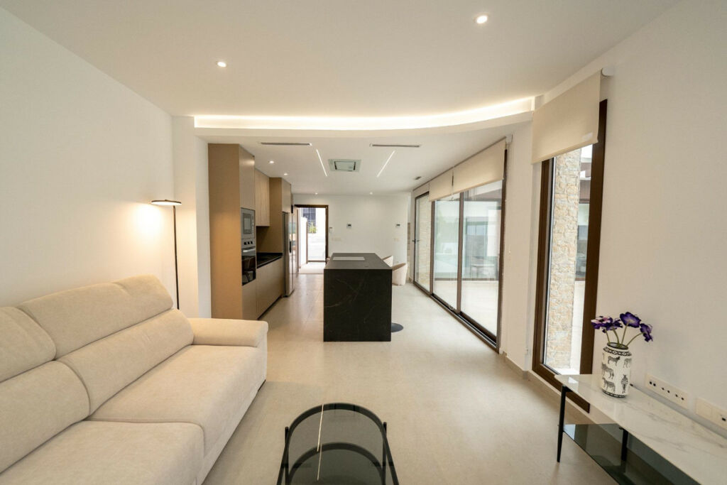 Detached Villa Almoradi Alicante - image 2